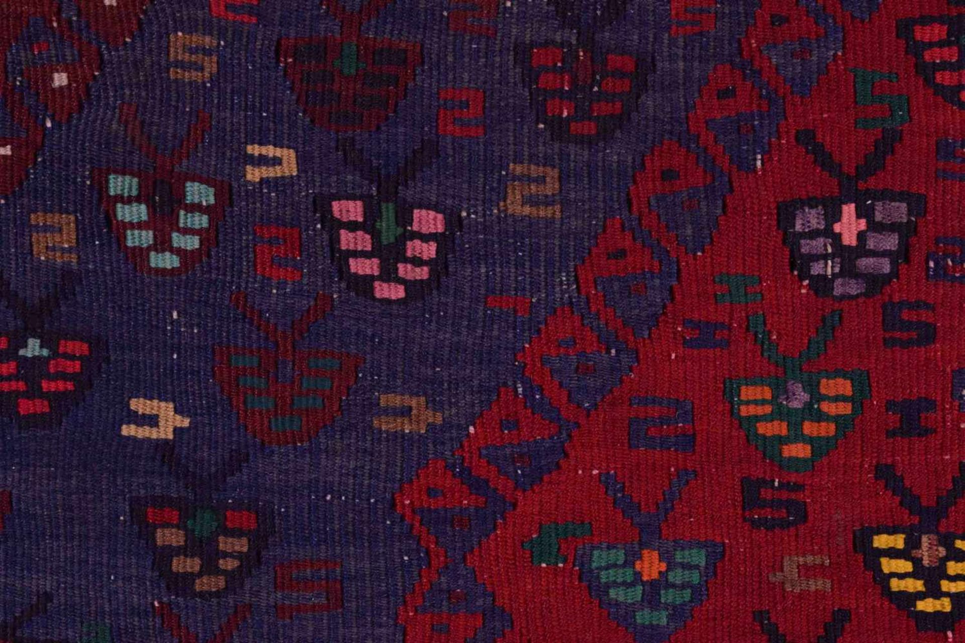 alter Kelim Teppichhandgeknüpft, 256 cm x 142 cmold Kilim carpethand knotted, 256 cm x 142 cm - Image 2 of 4