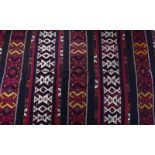 alter Kelim Teppichhandgenüpft, 375 cm x 170 cmold kilim carpethand knotted, 375 cm x 170 cm