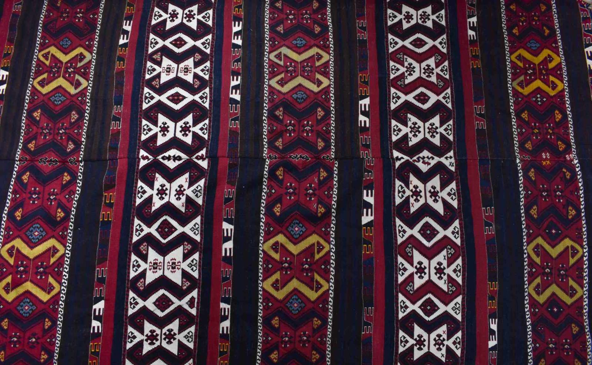 alter Kelim Teppichhandgenüpft, 375 cm x 170 cmold kilim carpethand knotted, 375 cm x 170 cm