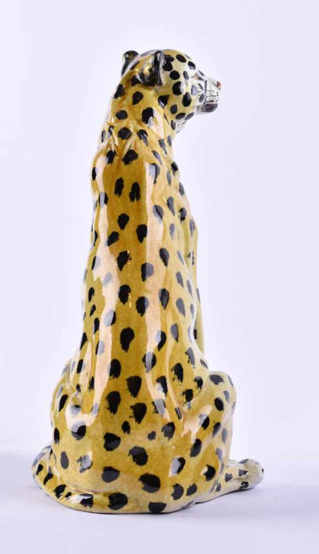 sitzender Gepard Italien um 1950/60Keramik, handmodeliert, farbig staffiert und glasiert, - Bild 2 aus 4