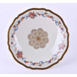 Schale Rosenthalfarbig und goldstaffiert, Bodenmarke, H: 7,5 cm, Ø 30 cmBowl Rosenthalcolored and