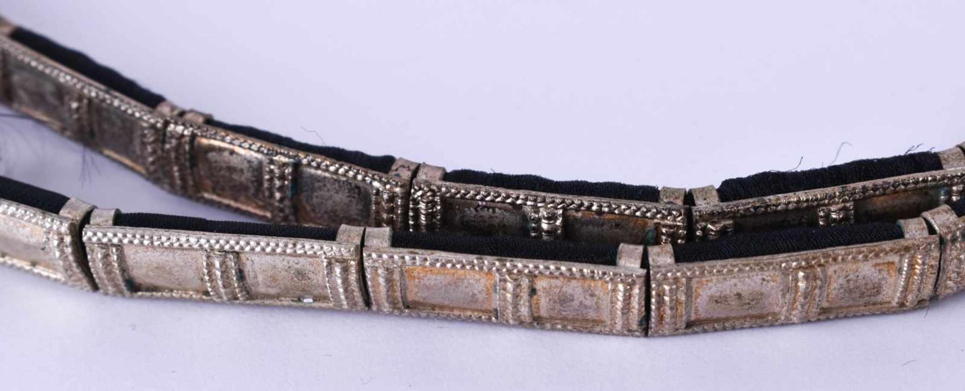 Hochzeitsschmuck Afrika, wohl ÄgyptenSilber geprüft, dabei: Paar Ohrhänger, Gürtel, Armband und - Bild 6 aus 6
