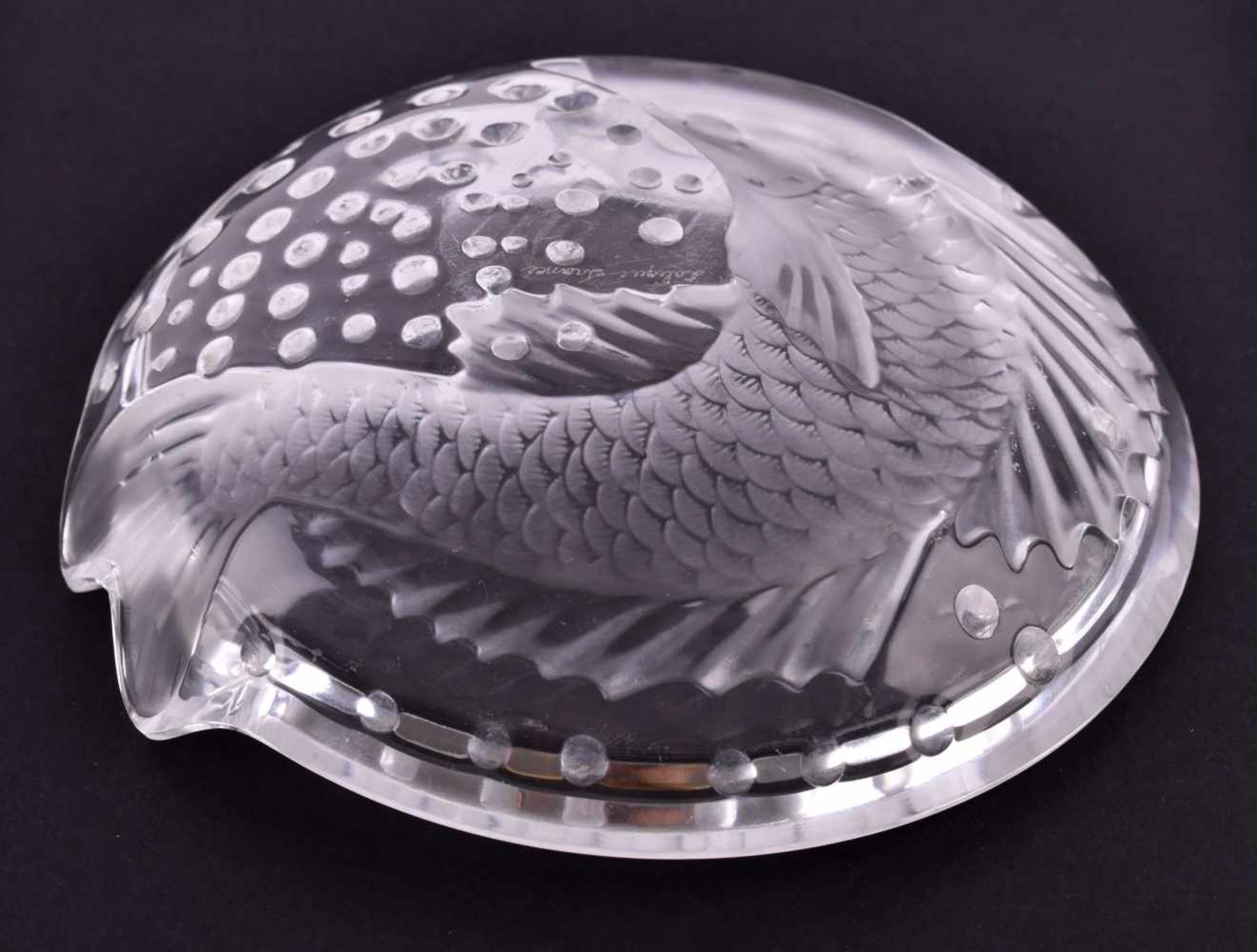 Schale Laliquereliefierter Fischdekor, signiert H: 4 cm, Ø 15 cmBowl Laliquerelief fish decor, - Bild 4 aus 5