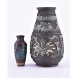 zwei Cloisonne Vasen ChinaBronze, H: 9,5 cm und 18 cmtwo cloisonne vases Chinabronze, height: 9.5 cm