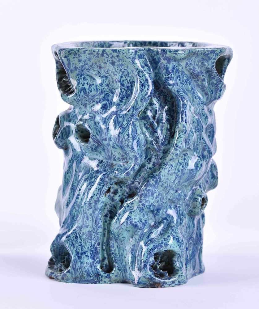 Vase China Qing DynastiePorzellan, glasiert, umlaufend mit reliefiertem Astdekor, unterm Stand 4