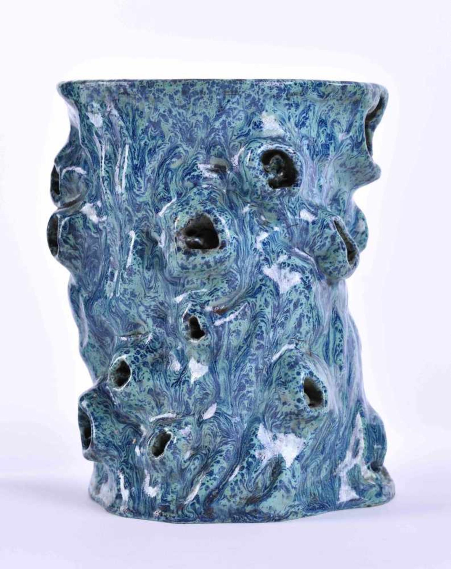 Vase China Qing DynastiePorzellan, glasiert, umlaufend mit reliefiertem Astdekor, unterm Stand 4 - Image 3 of 7