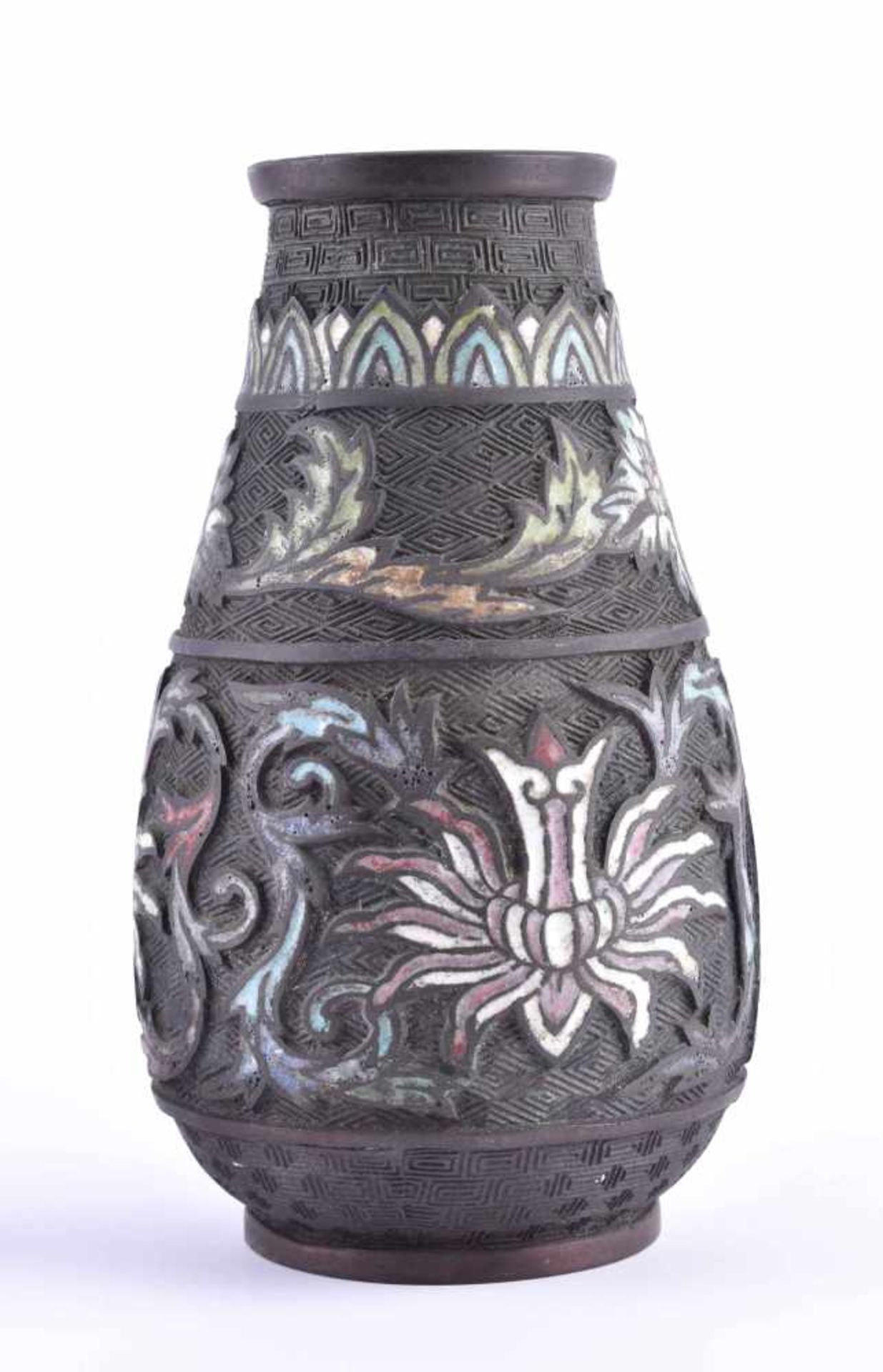 zwei Cloisonne Vasen ChinaBronze, H: 9,5 cm und 18 cmtwo cloisonne vases Chinabronze, height: 9.5 cm - Bild 3 aus 5