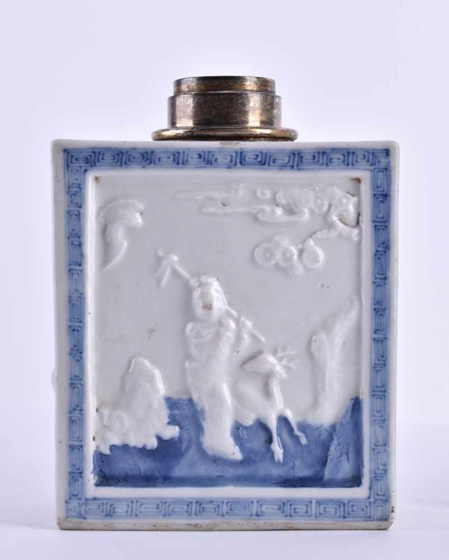 Tea box China Qing period, Kangxiwith blue and white painting, spout with silver mounting, - Image 3 of 6