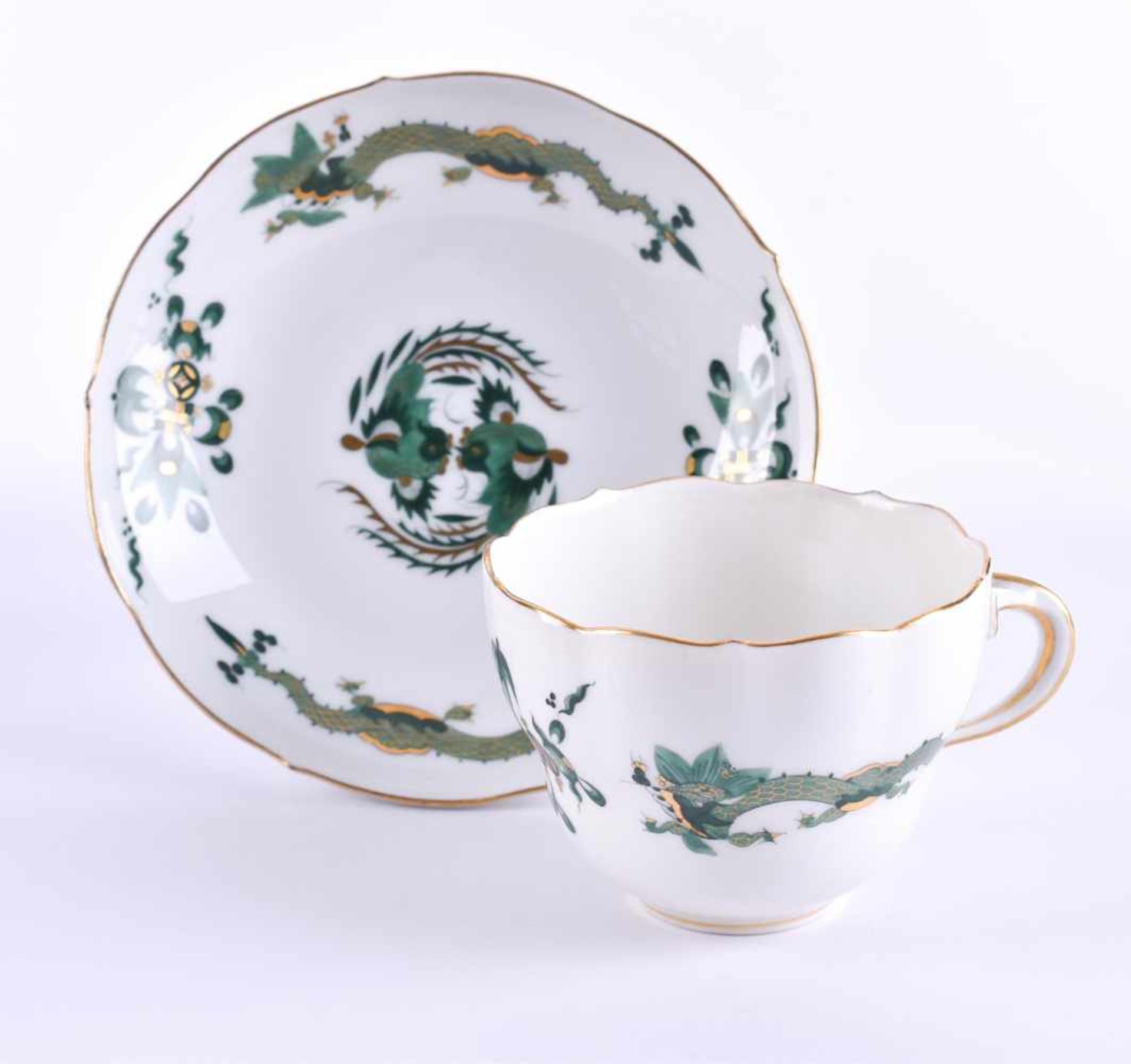 Coffee and saucer MeissenDecor green goldfish , goldstaffiert, blue sword mark, 1st choiceKaffee-