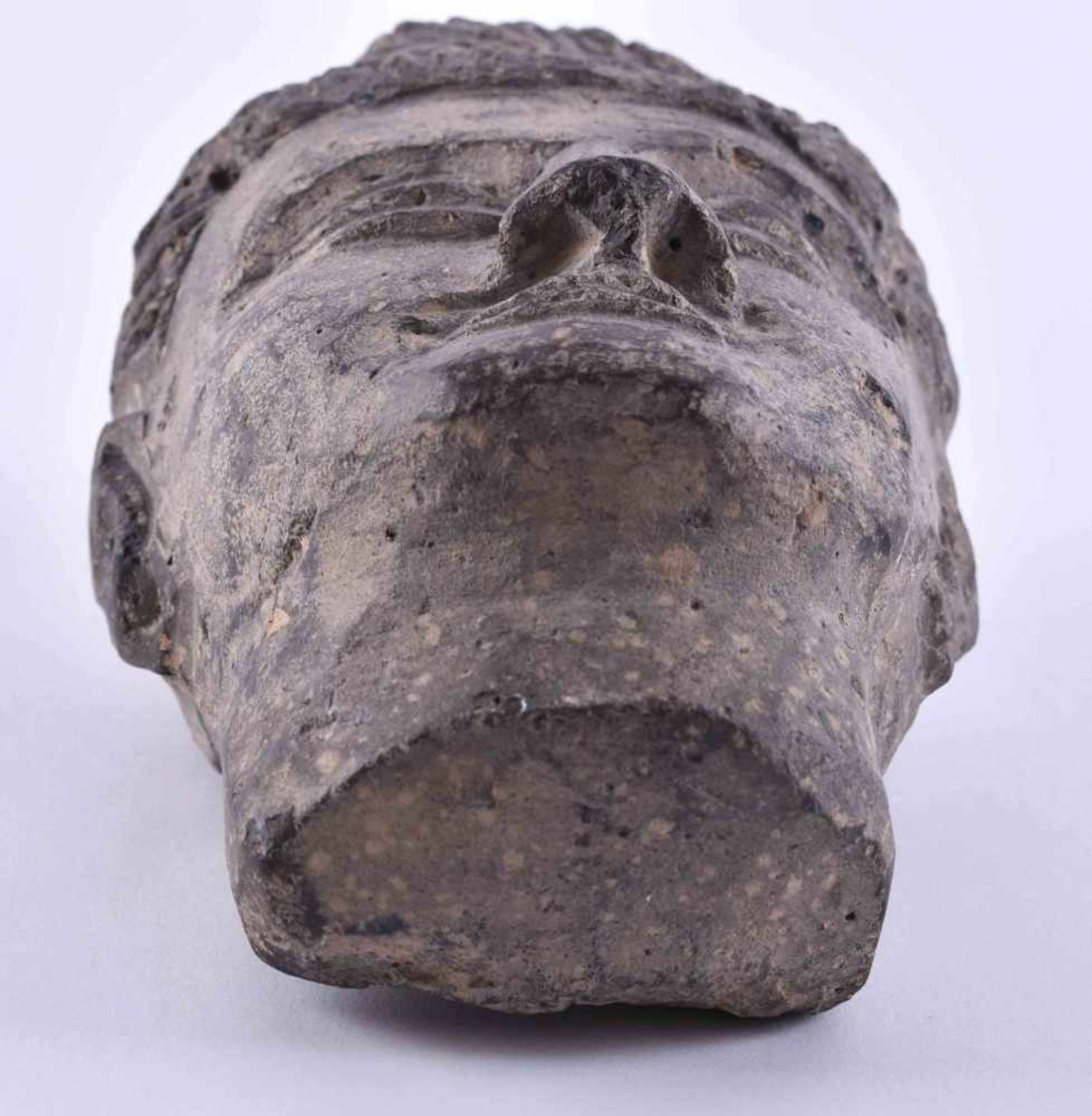 Gandhara head (2nd - 3rd century after Christ)slate, finely carved, about 13.8 cm x 9.2 cm x 7.3 - Image 5 of 5