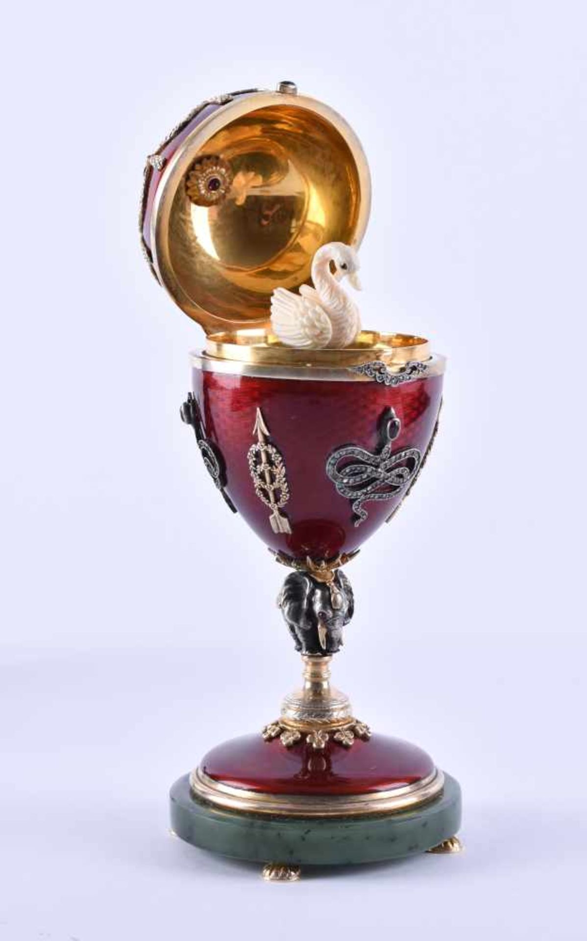 Egg Russiasilver gilded 88 zolotnik, foldable, internally carved swan of mammoth mounted on nephrite - Bild 4 aus 8