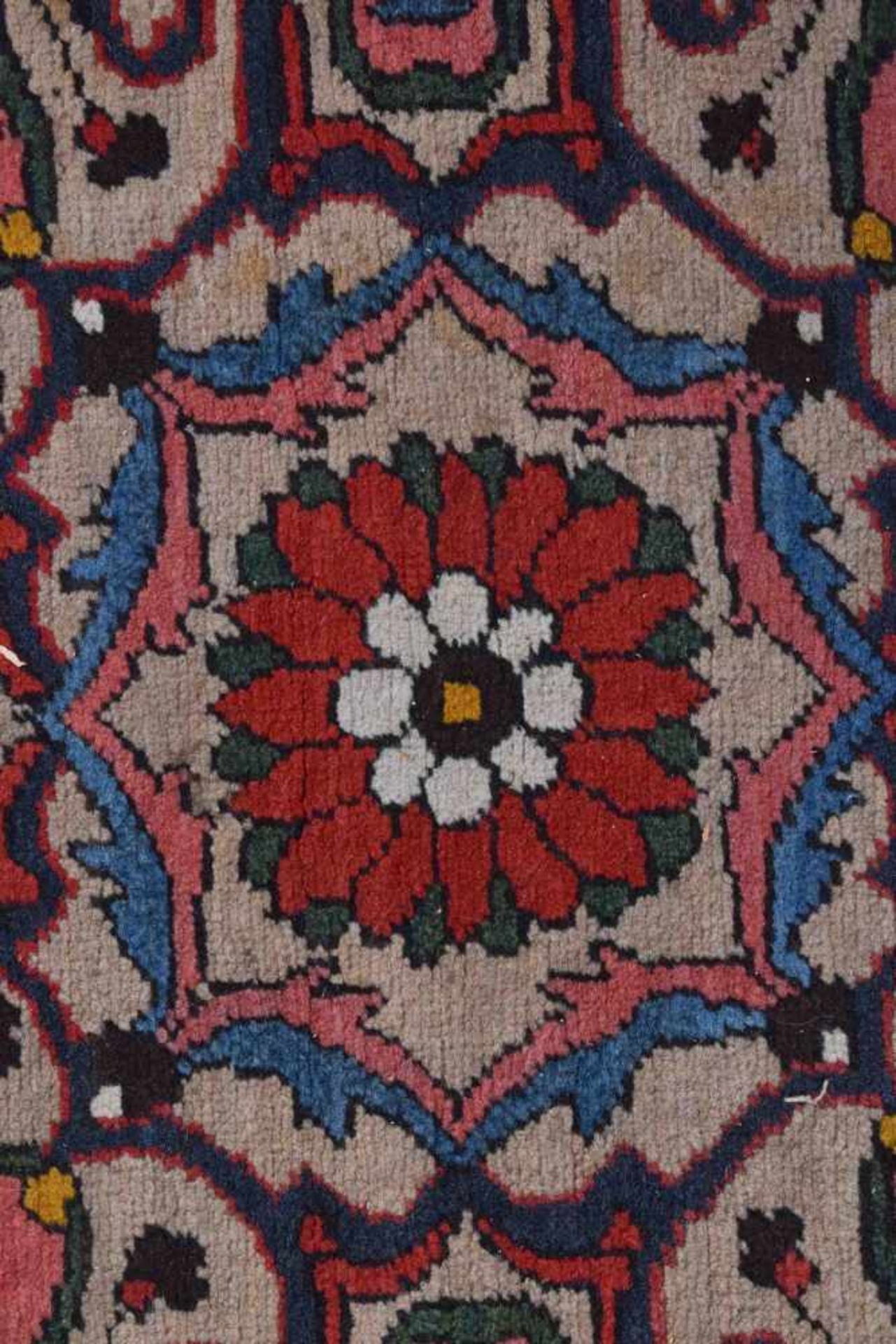 Old oriental carpet214 cm x 141 cmAlter Orientalischer Teppich214 cm x 141 cm- - -23.90 % buyer's - Bild 3 aus 3