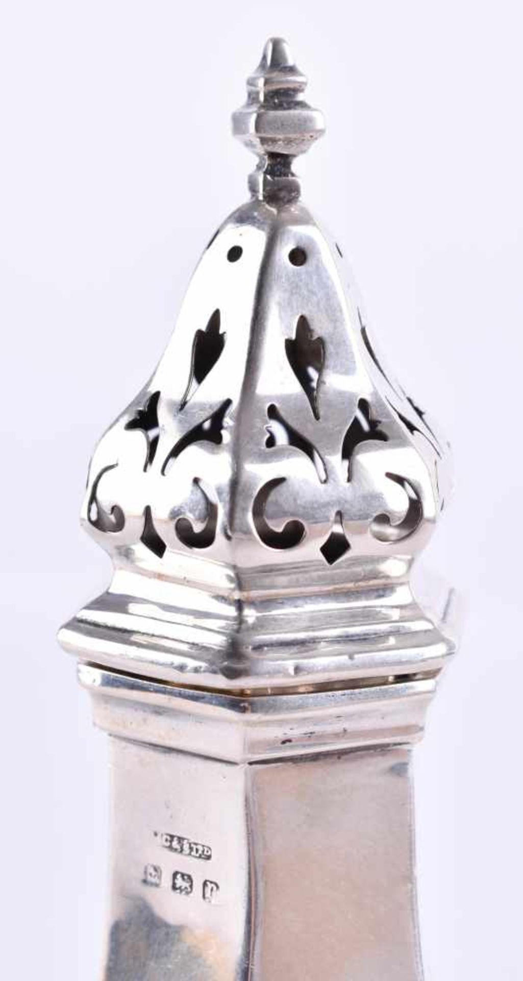 Salt shaker Englandsterling silver, hallmarked, height: 17 cm, weight approx. 95 g.Salzstreuer - Image 2 of 4