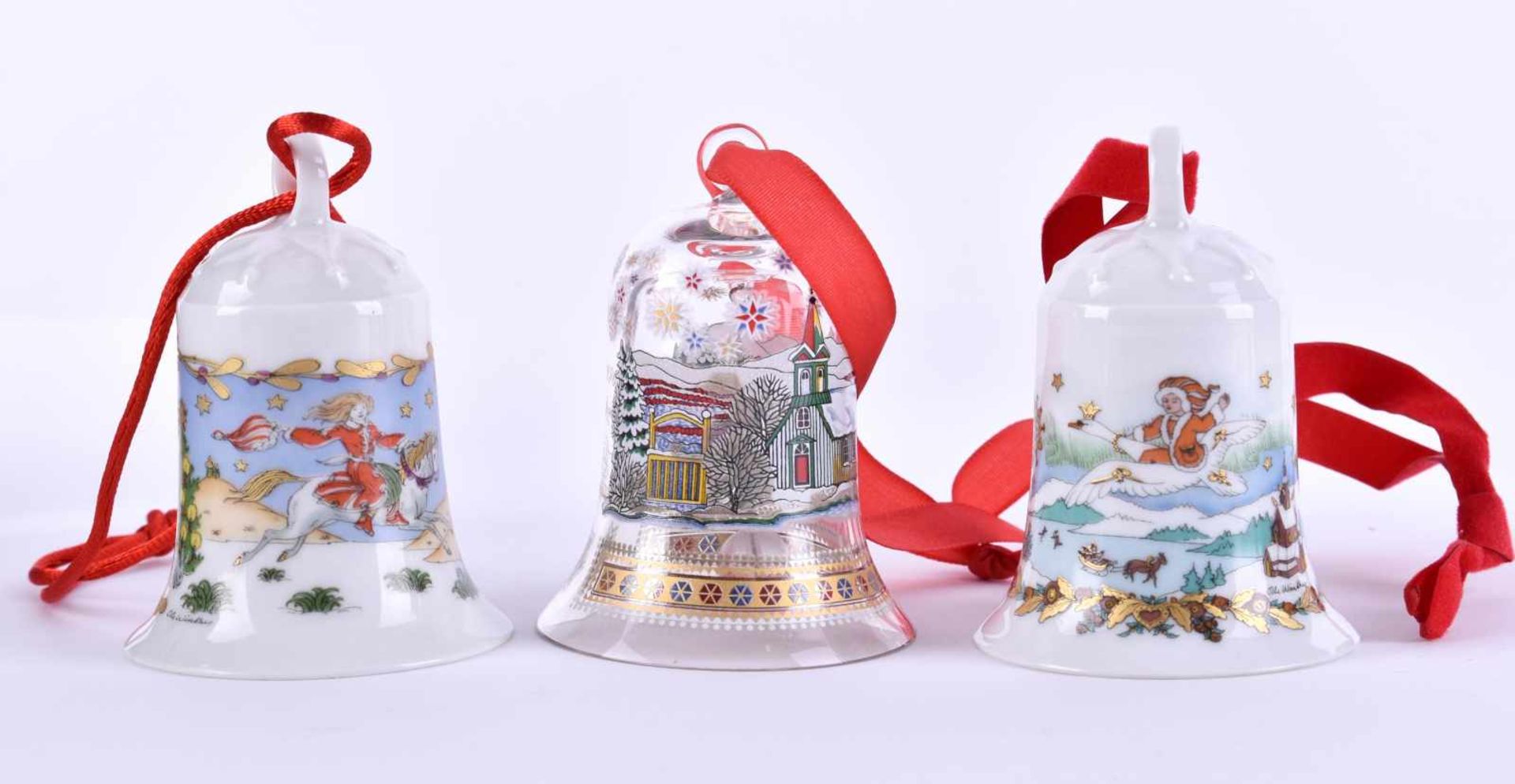 A group of Christmas balls and bells Hutschenreutherporcelain, 35 pieces, annual bells and Christmas