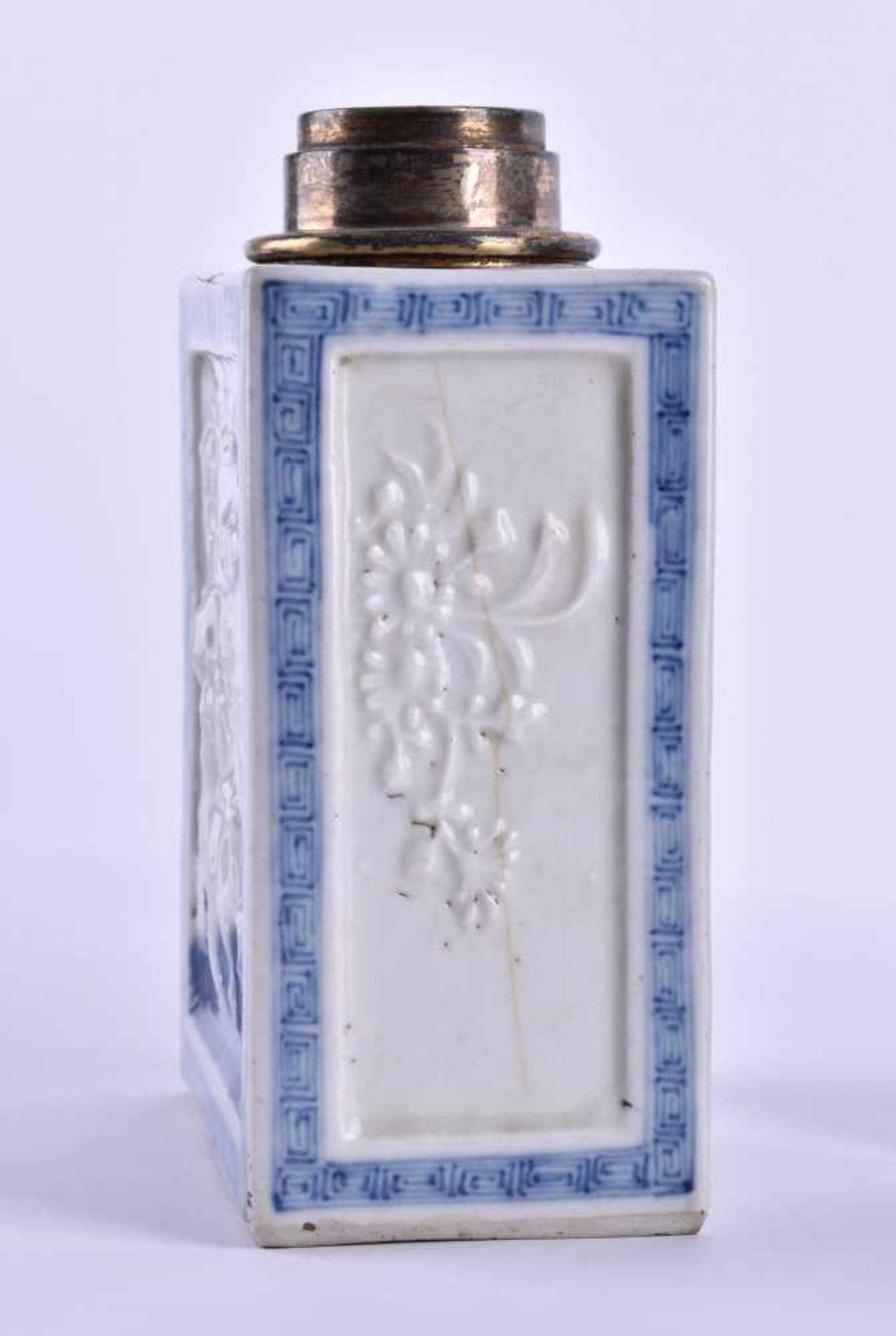 Tea box China Qing period, Kangxiwith blue and white painting, spout with silver mounting, - Image 4 of 6