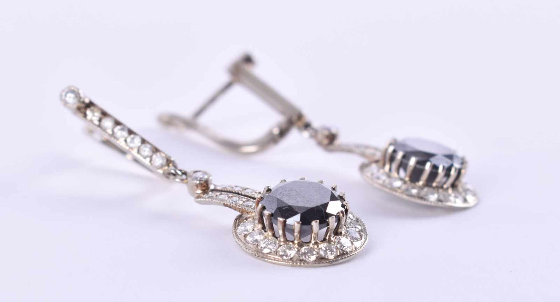 Brillant earringswhite gold 585/000, in the center each 1 black diamond approx. 2.00 ct, all - Bild 2 aus 4