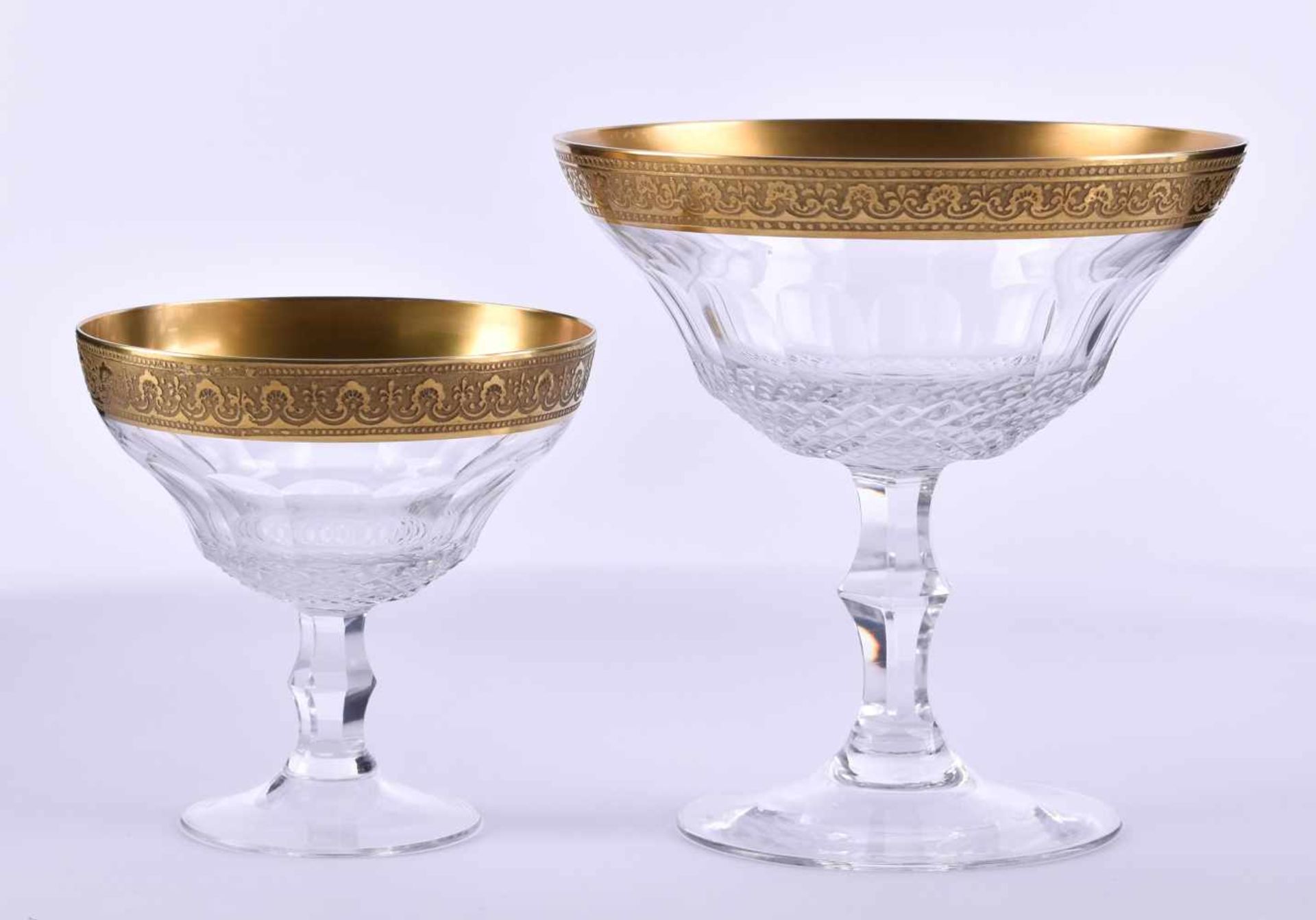 Large convolute crystal glasses, Theresiental8 pieces, with gold edge, includes: 2 small vases, 11 - Bild 3 aus 4