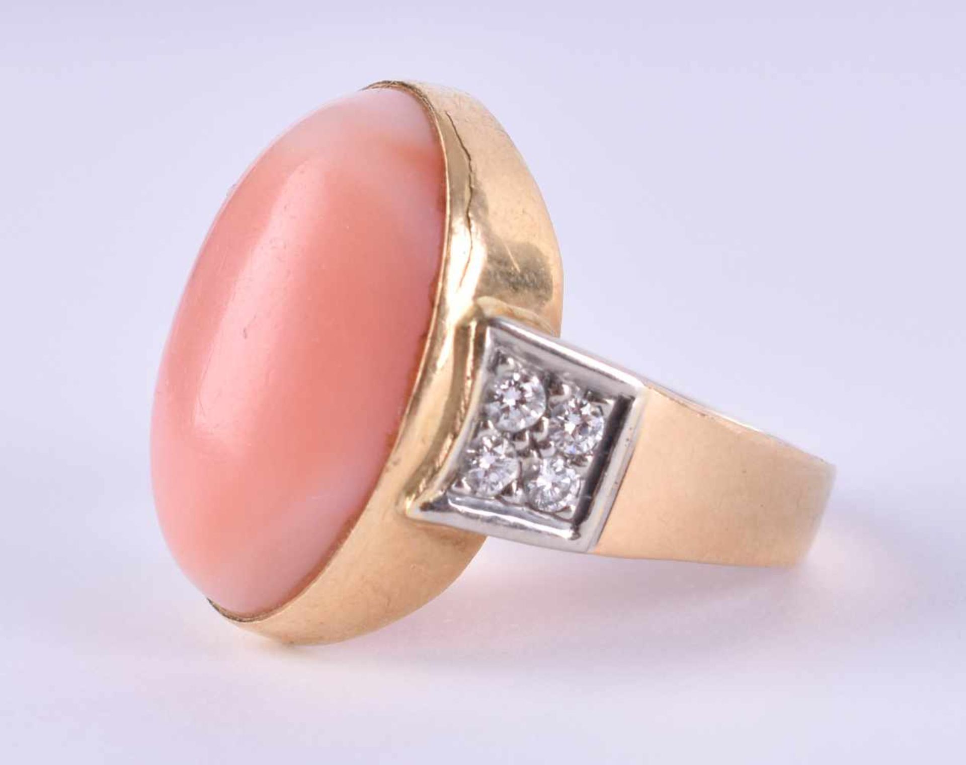 Coral diamond ringyellow gold 750/000, in the middle large coral, with brilliant set, ring size - Bild 2 aus 4
