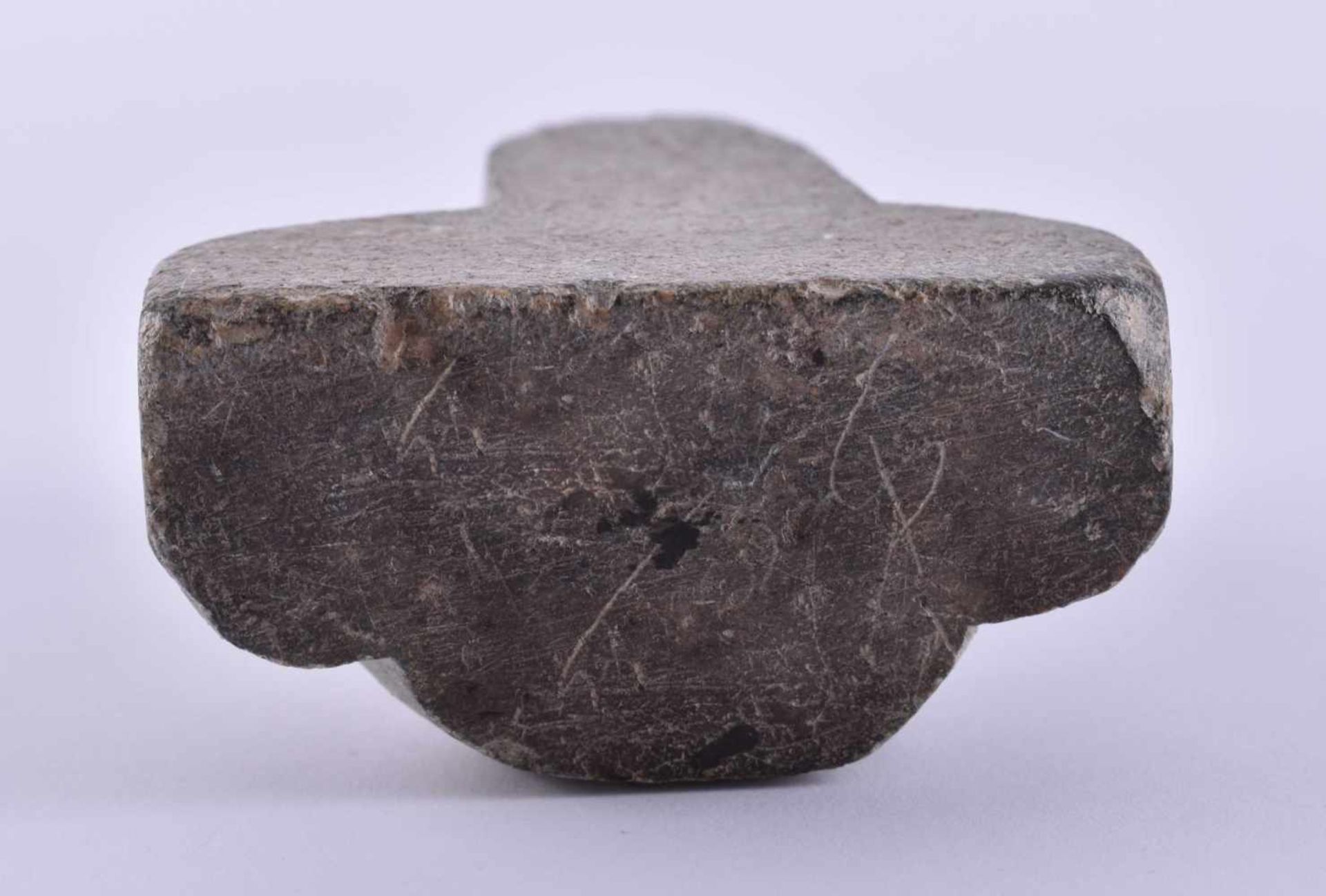 Little asian bustStone, height: 7.2 cmKleine asiatische BüsteStein, H: 7,2 cm- - -23.90 % buyer's - Image 5 of 5