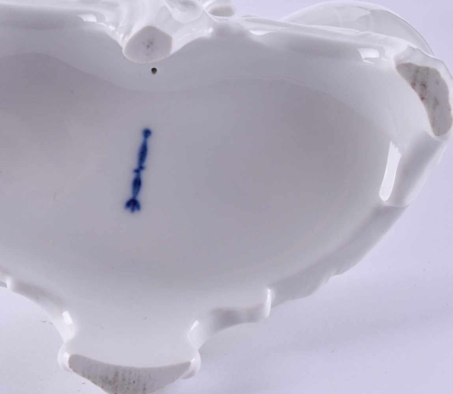 Saliere KPMwhite porcelain, blue scepter mark, 1st choice, height: 10.5 cm, width: 11.5 cmSaliere - Bild 5 aus 5