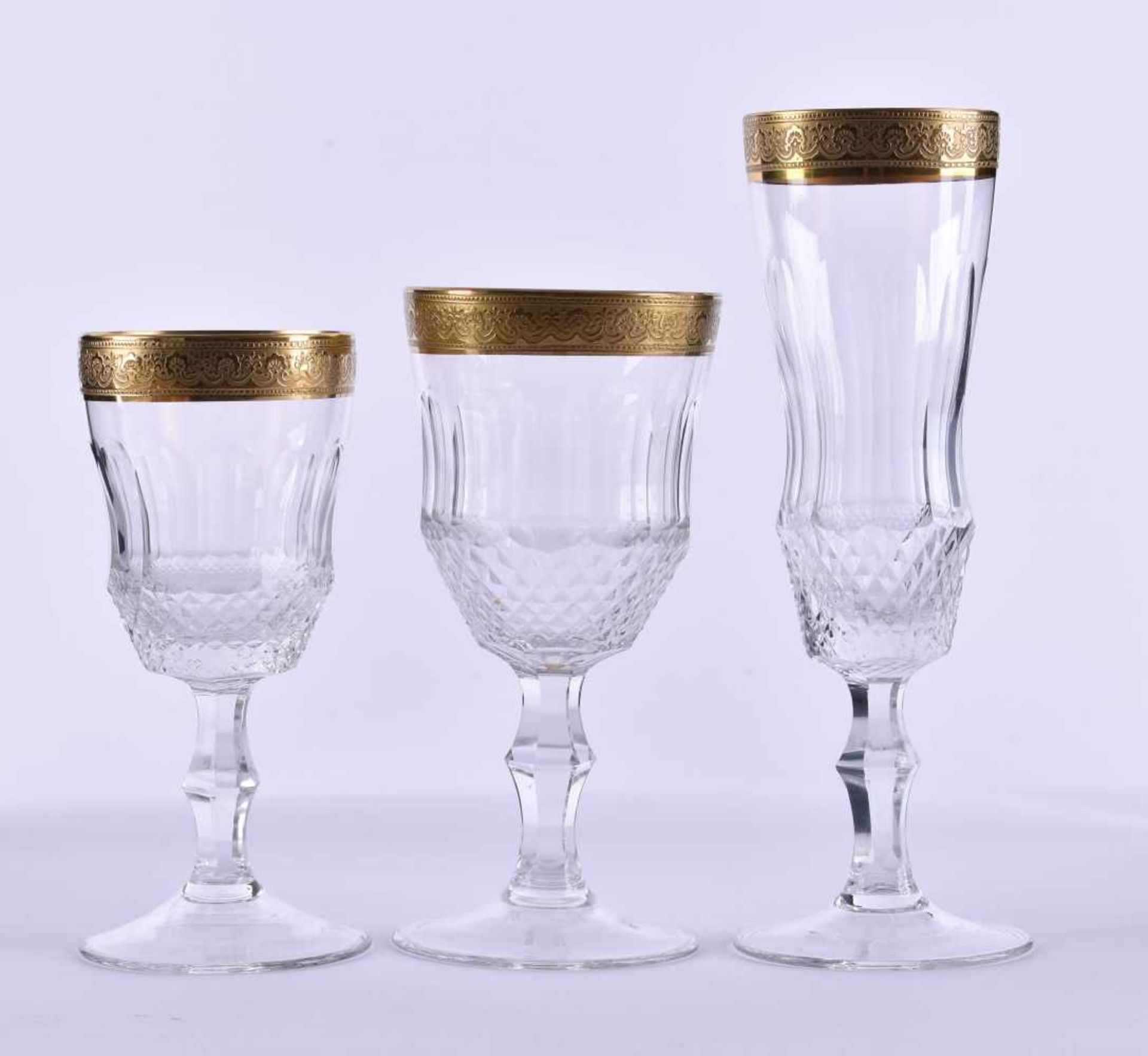 Large convolute crystal glasses, Theresiental8 pieces, with gold edge, includes: 2 small vases, 11 - Bild 2 aus 4