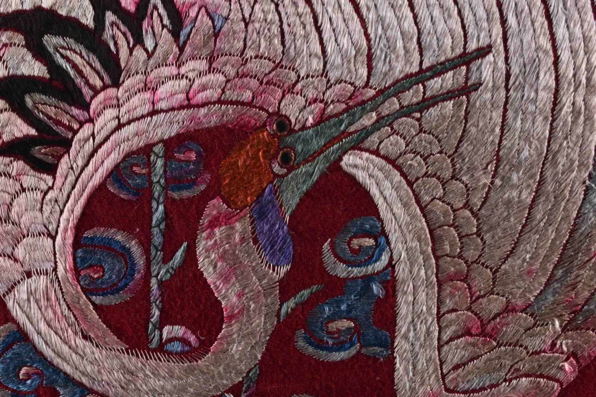Silk embroidery China Qing periodfine embroidery with Manchurian crane, Ø 40 cmSeidenstickerei China - Image 2 of 3