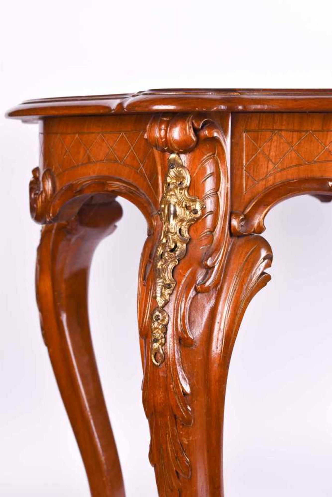 Table Louis Philippe around 1870wood, with brass applications, 74 cm x 106 cm x 76 cmTisch Louis - Bild 2 aus 4