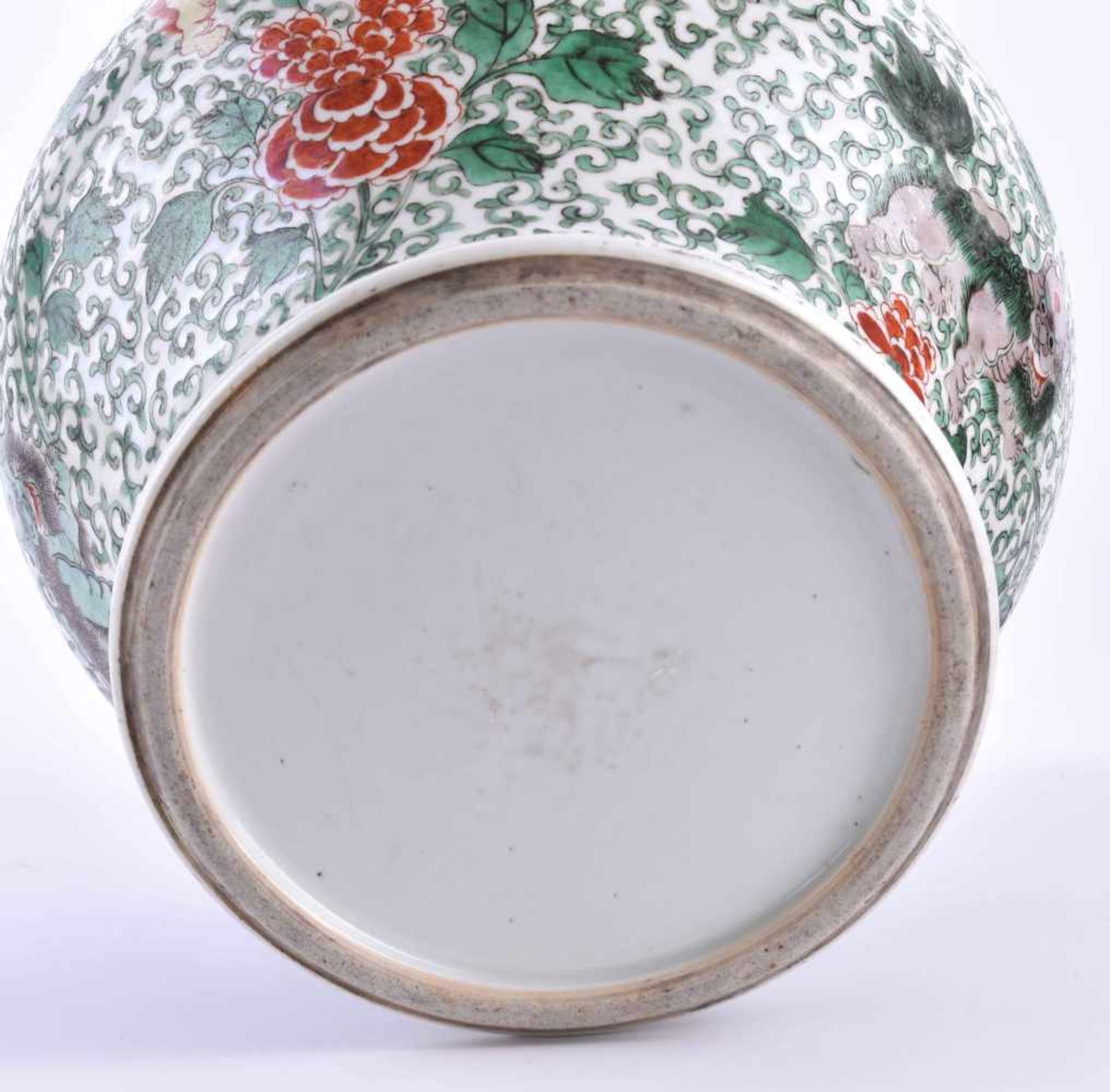 Famille Verte shoulder pot China Qing period, Daoguang?circumferential painted in different colors - Image 8 of 8