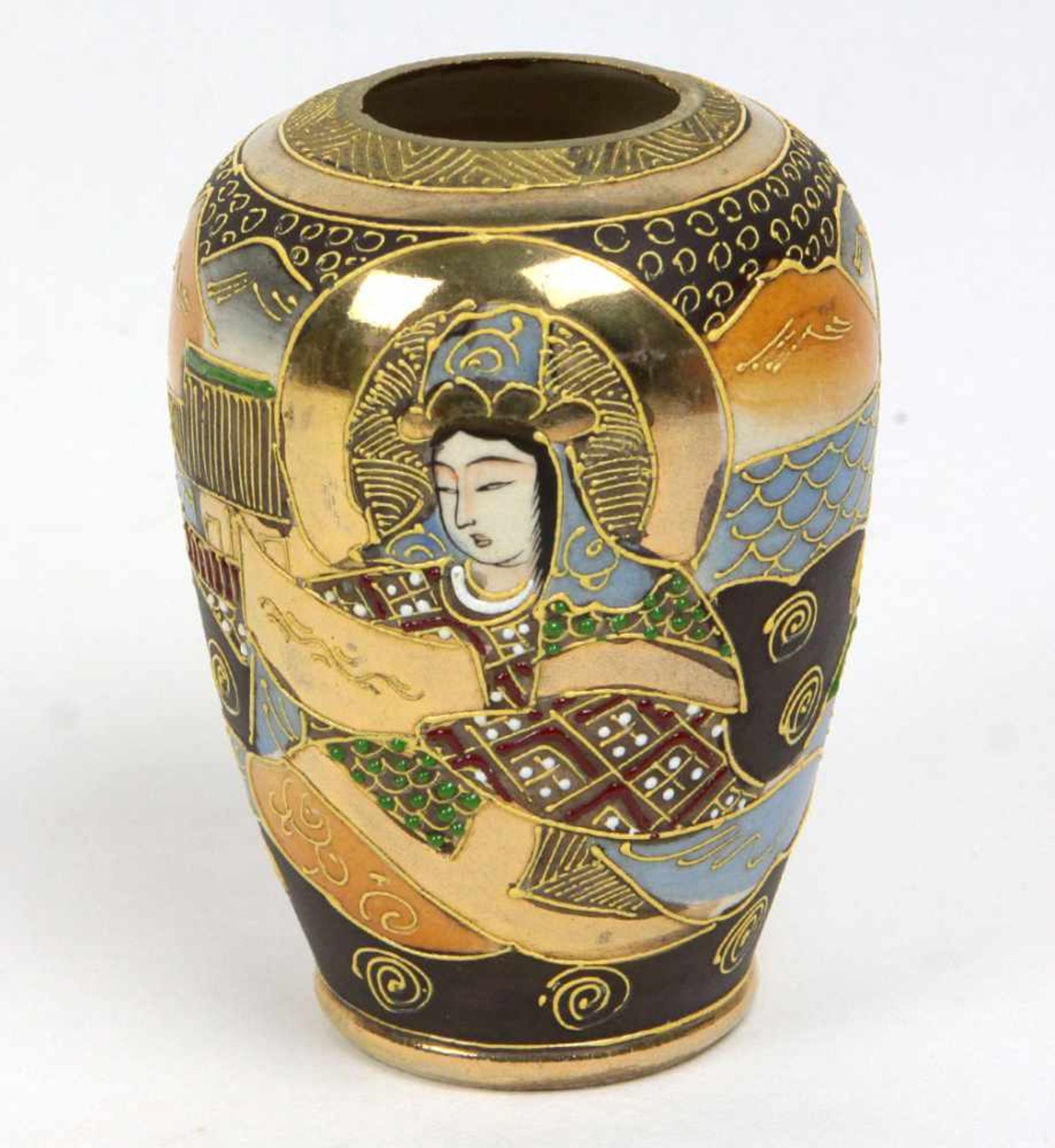Japan VasePorzellan gemarkt, ovoider Korpus, umlaufende japanische pastos konturierte Handmalerei, H
