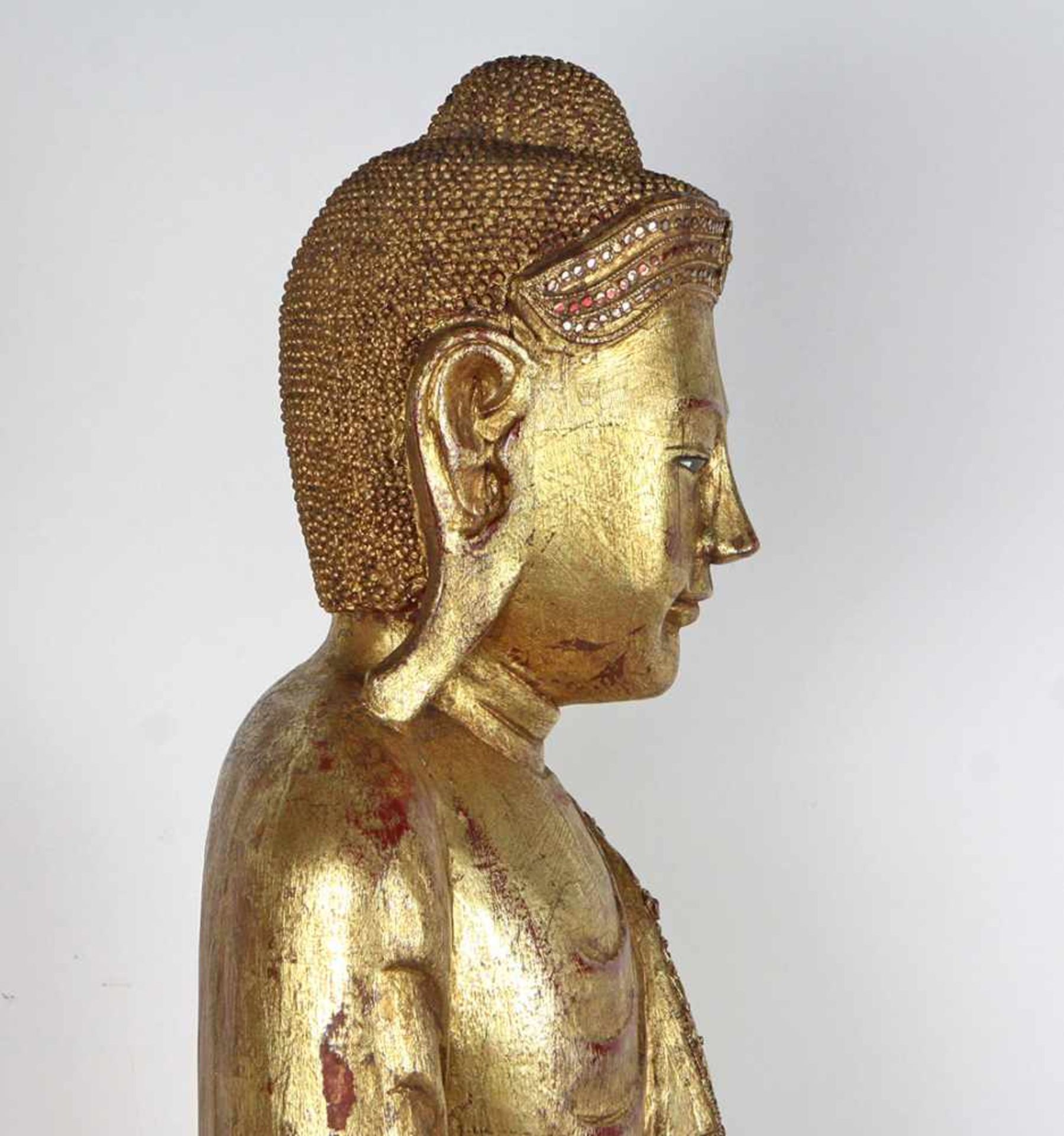 stehender BuddhaHolz vergoldet, Kayotsarga Asana, Strinbandkrönung mit versiegelten Applikationen, - Bild 4 aus 4