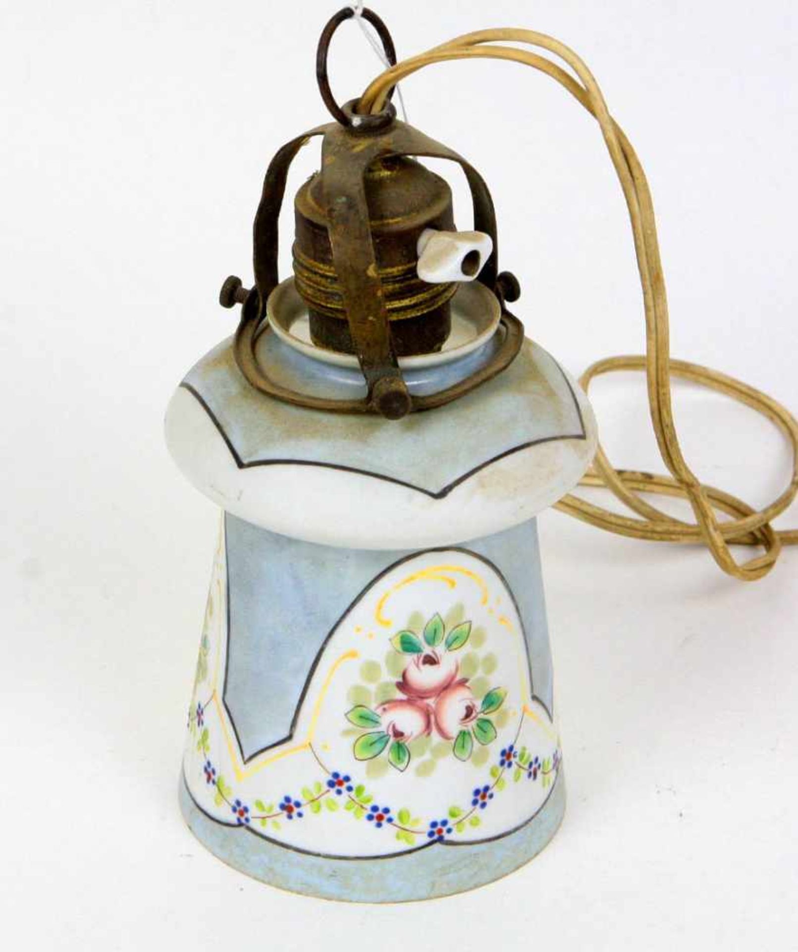 Deckenlampe 1920er Jahreweißopakes Glas in knoischer nach unten leicht ausgestellter Form mit