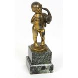 Wiener Bronzesigniert R. Herm. Wiekl, kleines Mädchen mit Gans unterm Arm auf rundem Sockel stehend,