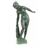 Brunnenfigur aus Jugendstil VillaBronze grün patiniert, nackte Jugendstil Schönheit in leicht nach