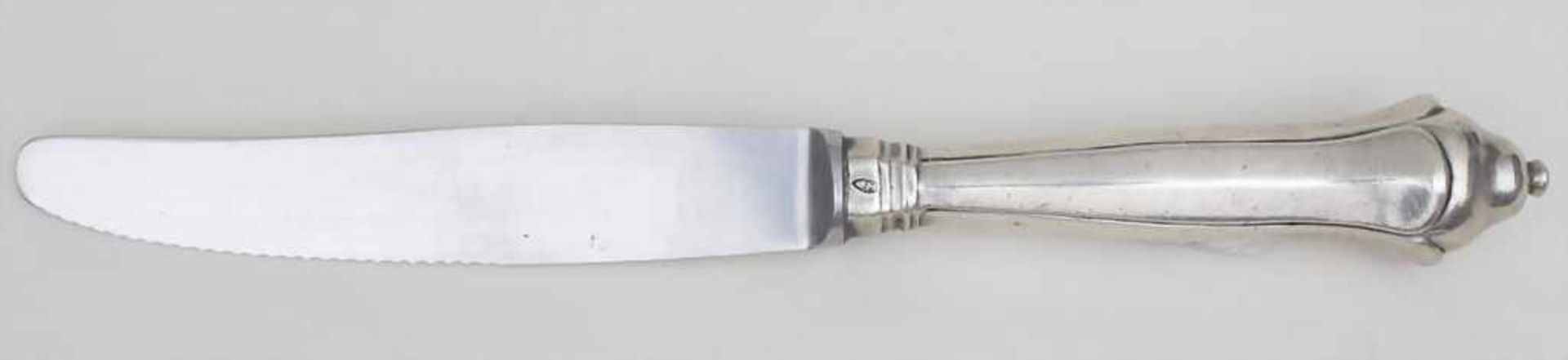 Messer / A silver knife, Augsburg, Mitte 18. Jh.Material: Silber 13 Lot = Ag 812,5/000,Punzierung: