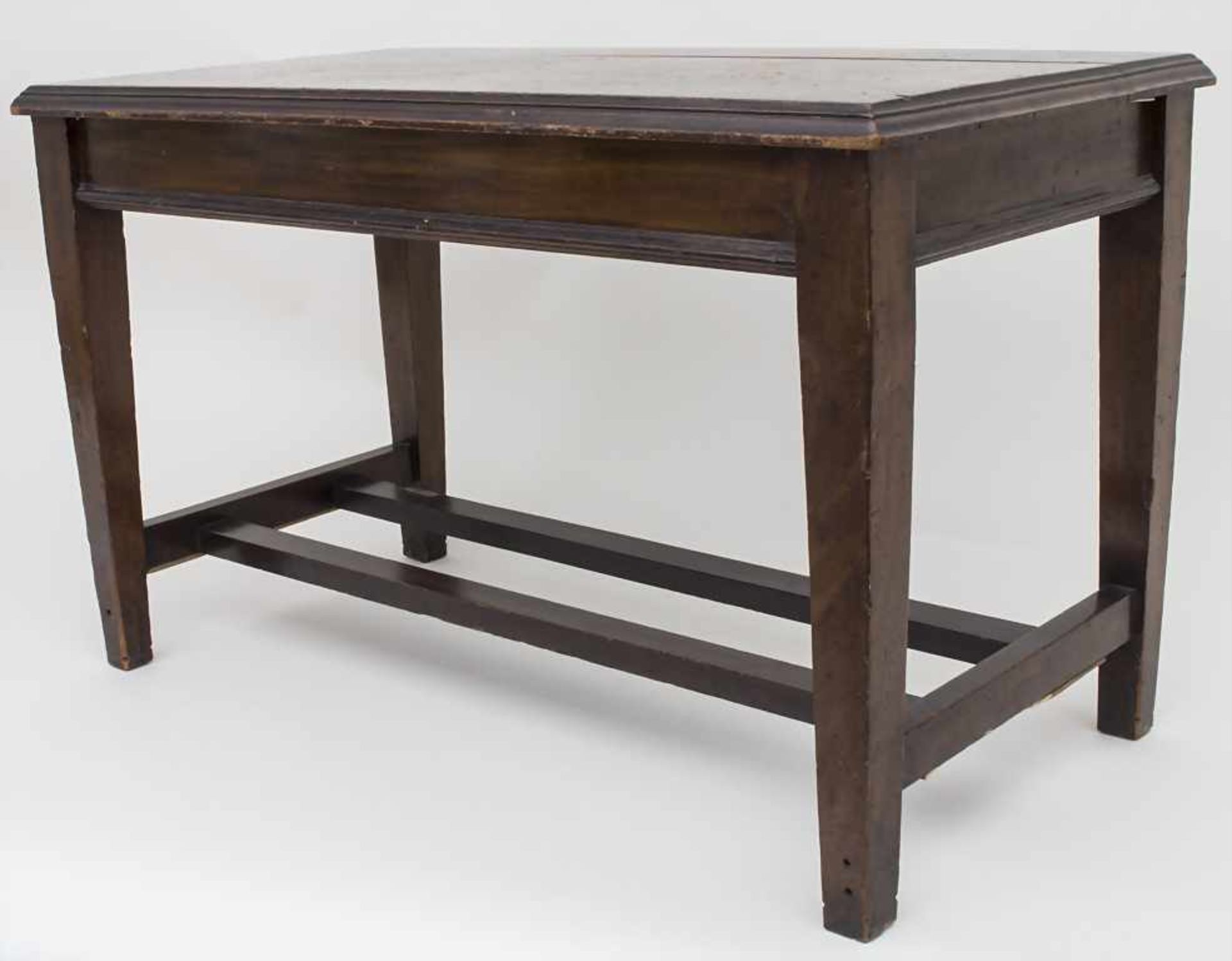 Tee Tisch / A tea table, Frankreich, 19. Jh.Material: gemasertes Holz, dunkel gebeizt, Maße: 51 x 83 - Image 2 of 3