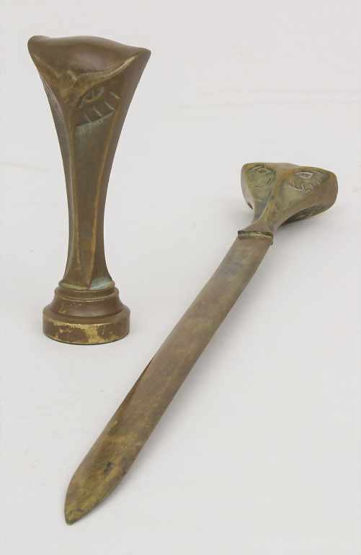 Jugendstil Bronze Petschaft und Brieföffner / An Art Nouveau bronze signet and letter opener, um