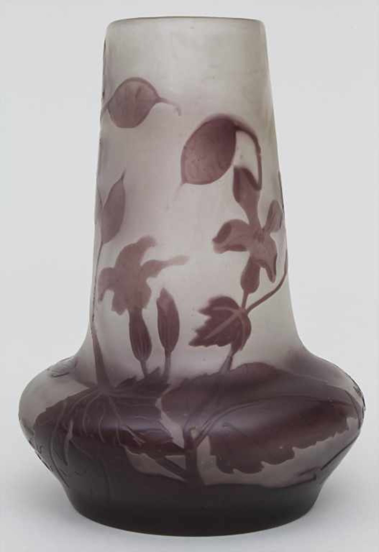 Jugendstil Vase mit Silberblatt (Lunaria) / An Art Nouveau cameo glass vase with honesty flowers, - Bild 2 aus 6