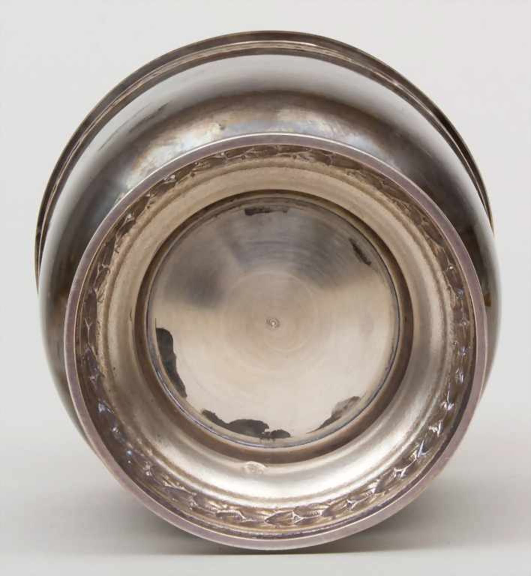 Becher / A silver beaker, Paris, um 1860Material: Silber 950, Punzierung: Minerva Kopf, Maße: H. 9 - Image 3 of 3