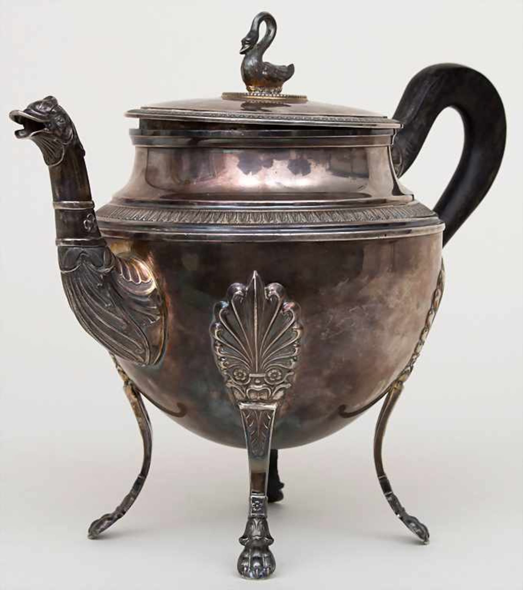 Teekanne / A silver tea pot, Paris, um 1900Material: Silber 950, Punzierung: Minerva Kopf,