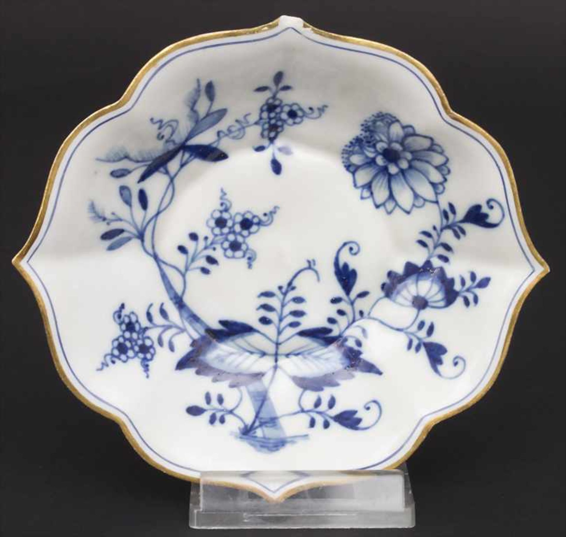 Vierteiliges Konvolut 'Zwiebelmuster' / A four-part set of onion pattern porcelain, Meissen, 19. / - Bild 2 aus 10