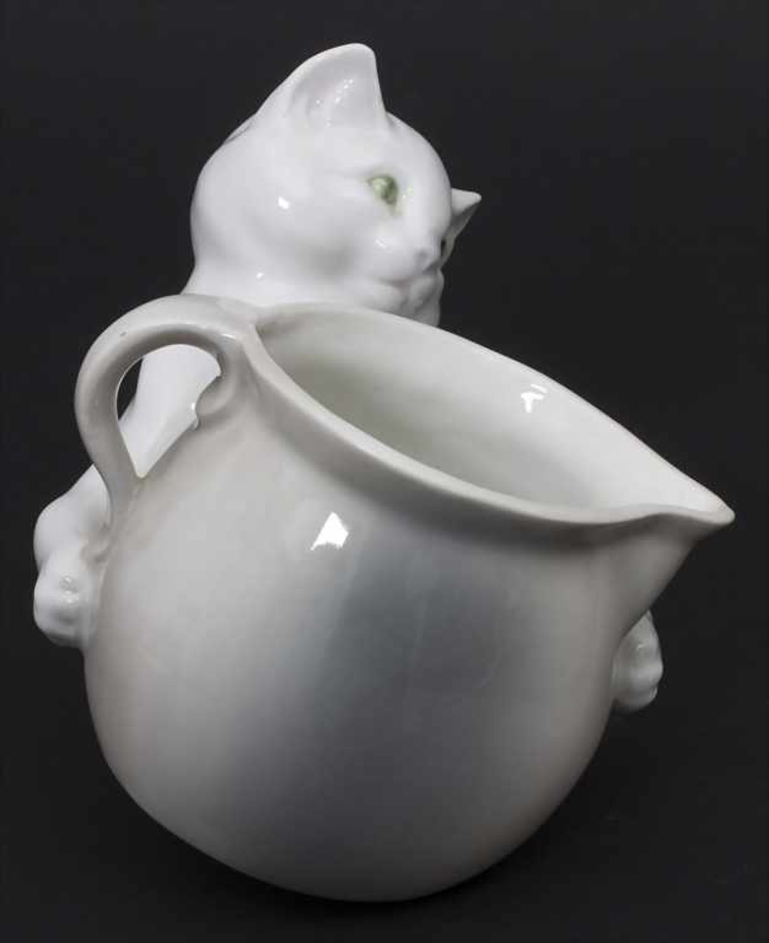 Katze mit Milchkännchen / A cat with a milk jug, Gebrüder Heubach, Lichte, um 1900Material: - Bild 3 aus 5