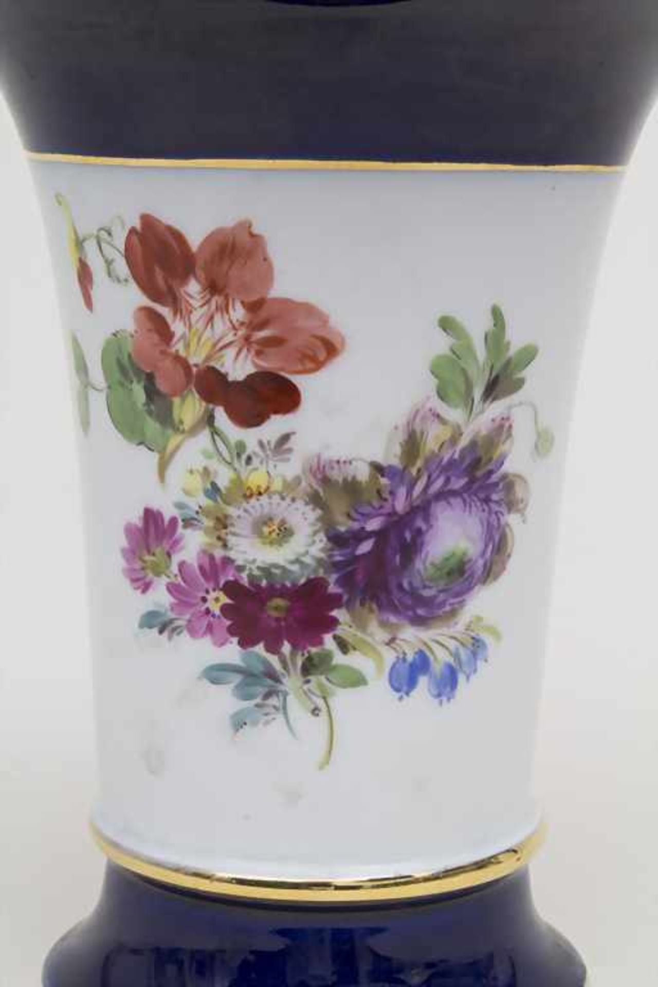 Kratervase mit Blumenbouquets / A vase with flower bouquets, Meissen, 1860-1924Material: - Bild 7 aus 8