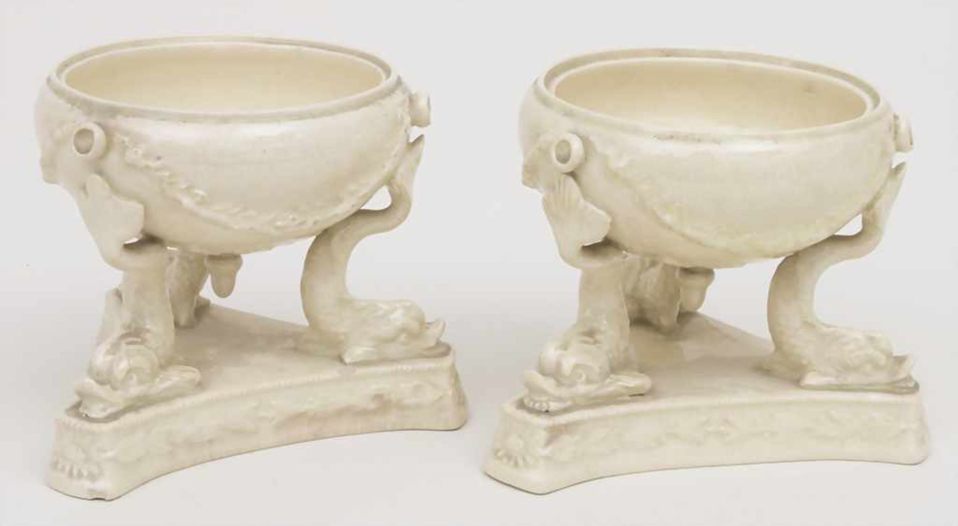 Paar Empire Creamware Zierschalen / A pair of footed creamware dishes / faience fine, wohl Pont- - Bild 3 aus 5