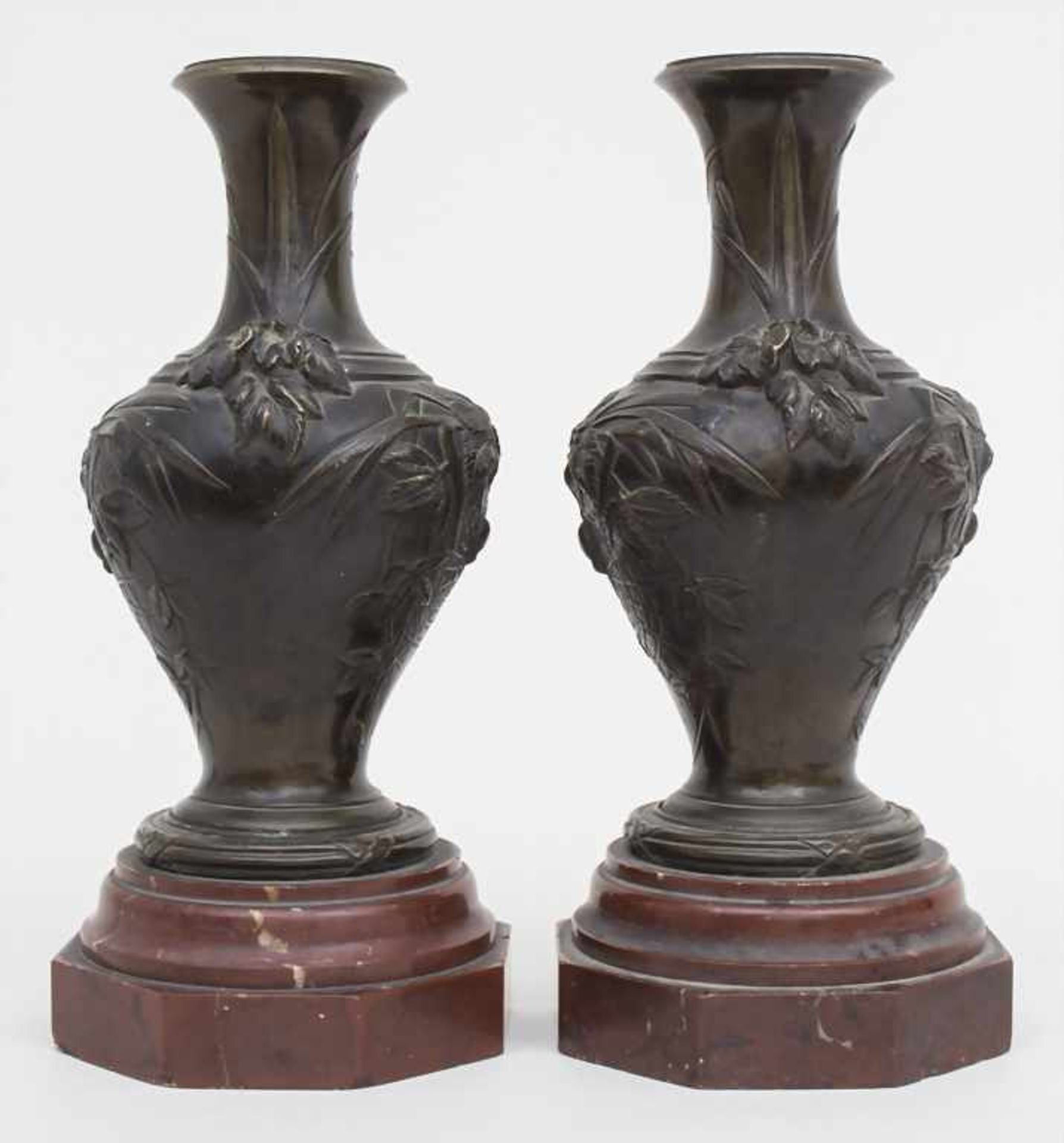 Paar Jugendstil Bronze Vasen mit Spinne und Spinnennetz / A pair of Art Nouveau bronze vases with - Bild 2 aus 5