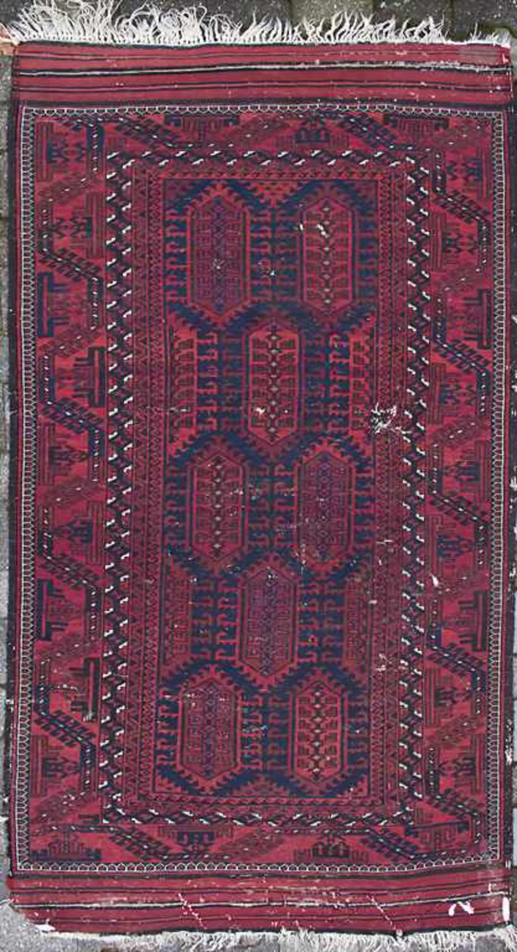 Orientteppich 'Tekke' / An oriental carpet 'Tekke', TurkestanMaterial: Wolle,Maße: 220 x 122 cm, - Bild 2 aus 6