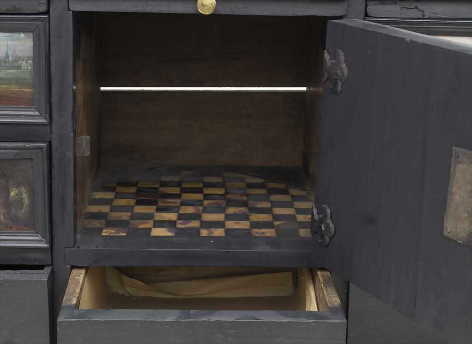 Kabinettschränkchen / A small cabinet, 17. / 18. Jh.Material: Holz, ebonisiert, 2-türig, - Image 10 of 12