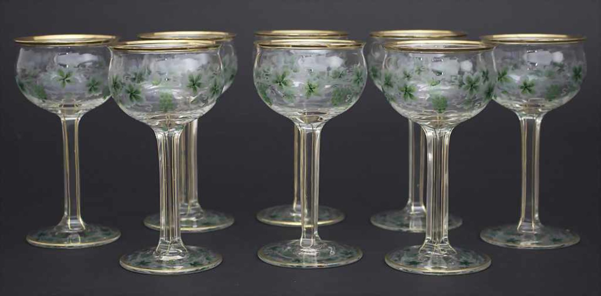 8 Jugendstil Weingläser / 8 Art Nouveau wine glasses, Theresienthal, um 1900Material: farbloses