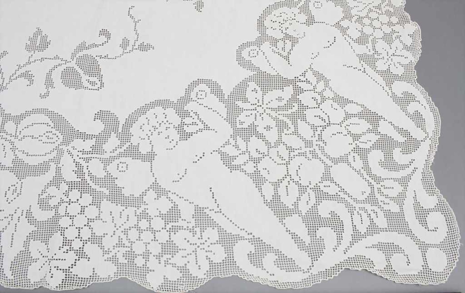 Spitzen-Tischdecke / A lace tableclothMaterial: Baumwolle, Maße: 280 x 170 cm, Zustand: gut