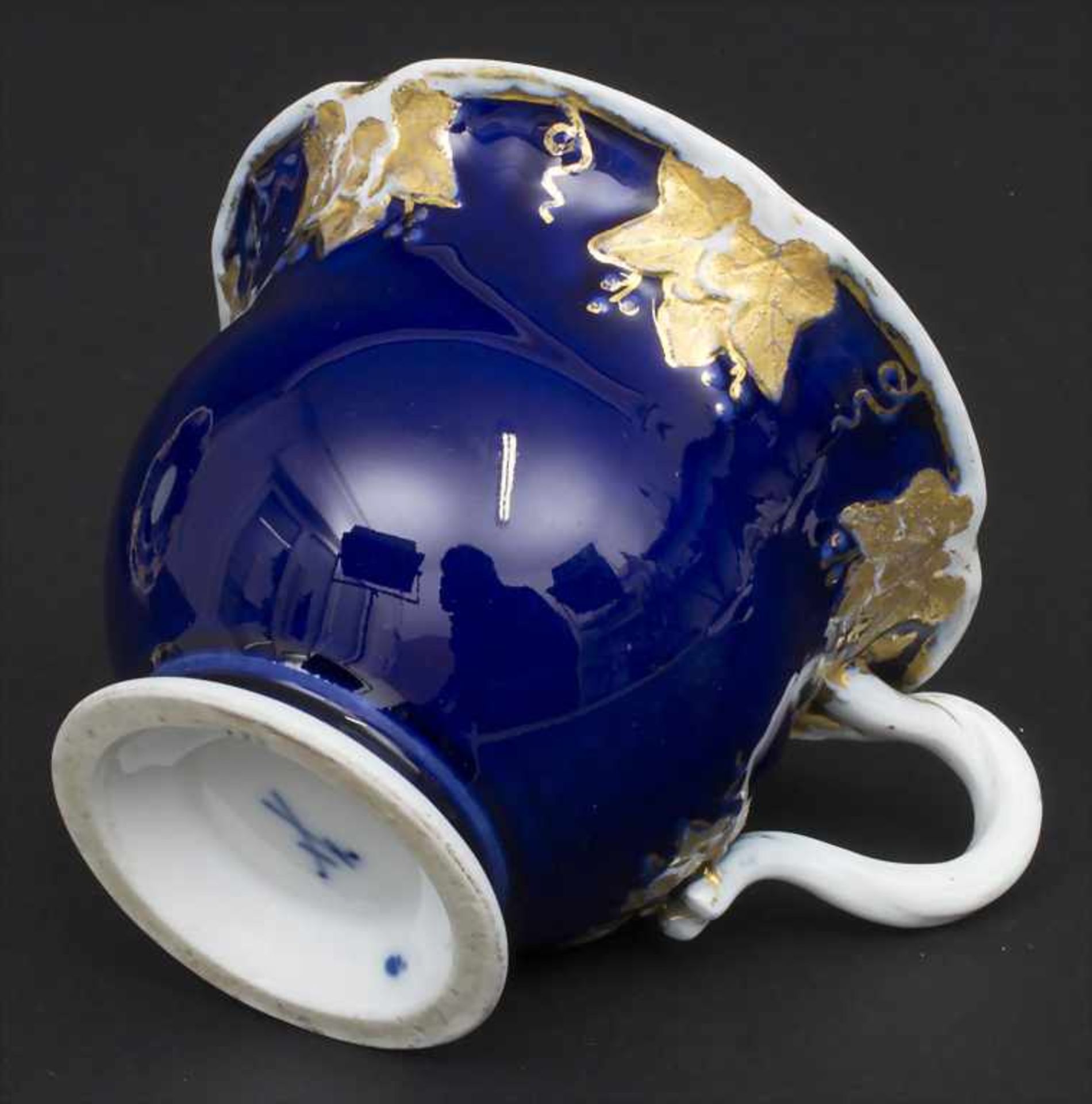 Tasse und UT / A cup and saucer, Meissen, Mitte 19. Jh.Material: Porzellan, kobaltblau und mit - Image 5 of 6