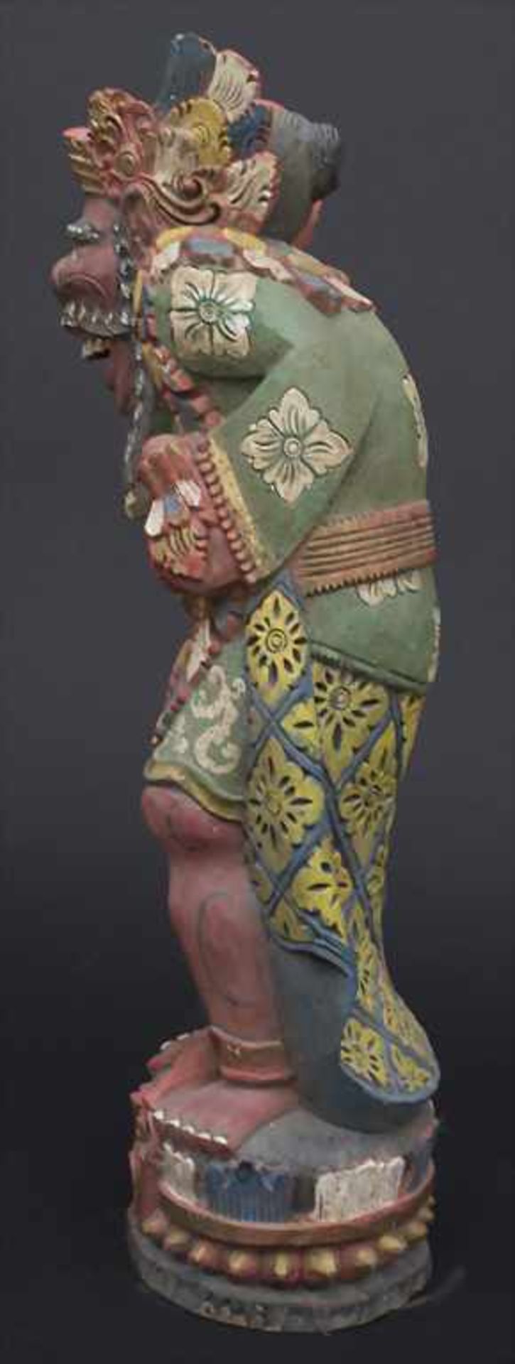 Holzfigur 'Schutzgott' / A wooden figure 'Protective God', Bali, 20. Jh.Material: Holz, - Image 2 of 5